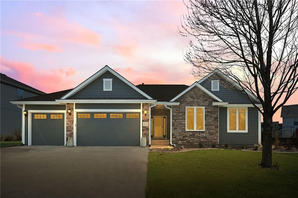 6013 Longview Road, Shawnee, KS