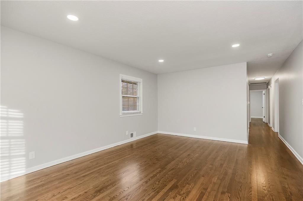 6506 Sterling Avenue — photo 6