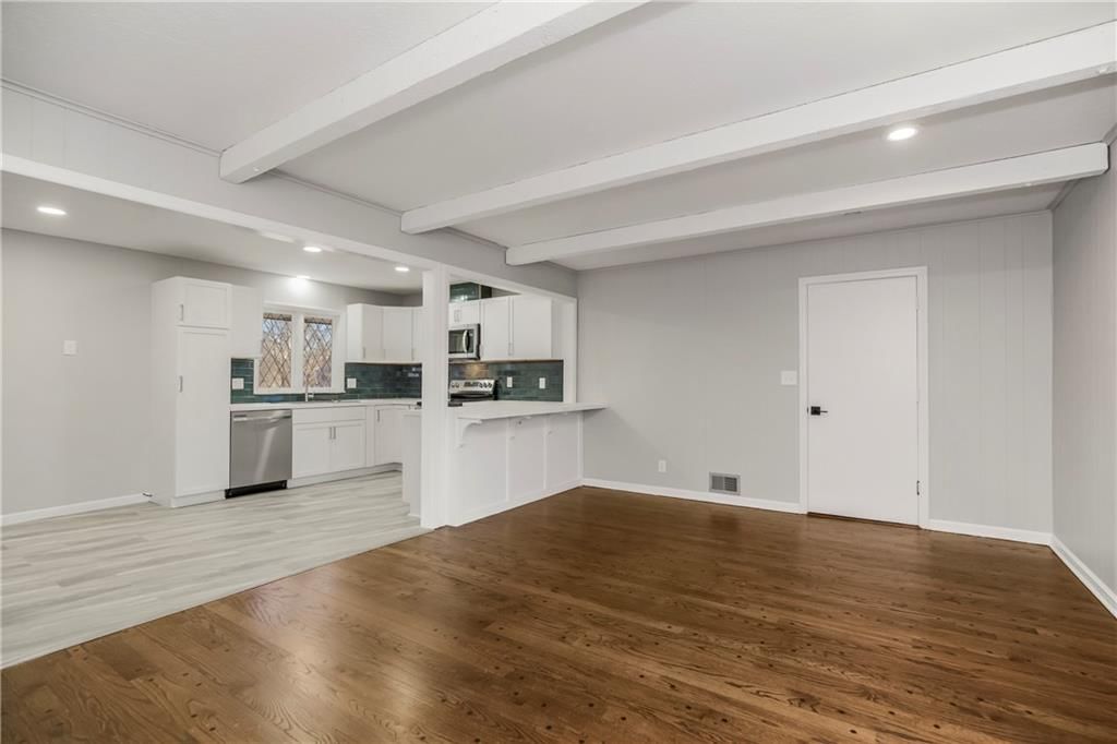 6506 Sterling Avenue — photo 10