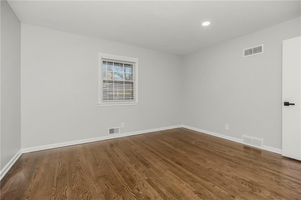 6506 Sterling Avenue — photo 20