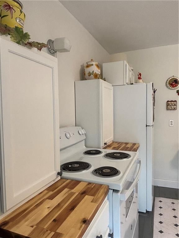 324 W Walnut Street — photo 20