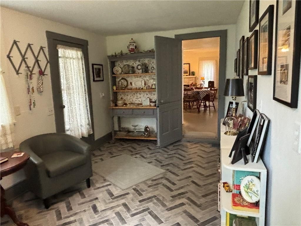 324 W Walnut Street — photo 27