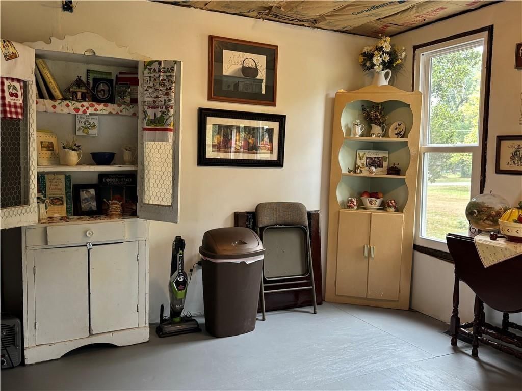 324 W Walnut Street — photo 31