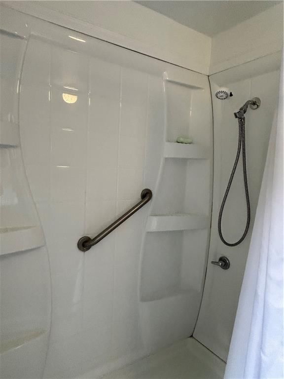 324 W Walnut Street — photo 42