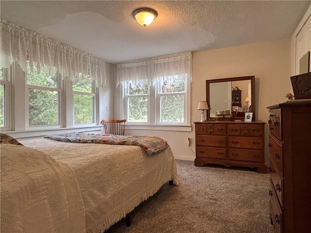 324 W Walnut Street — photo 47