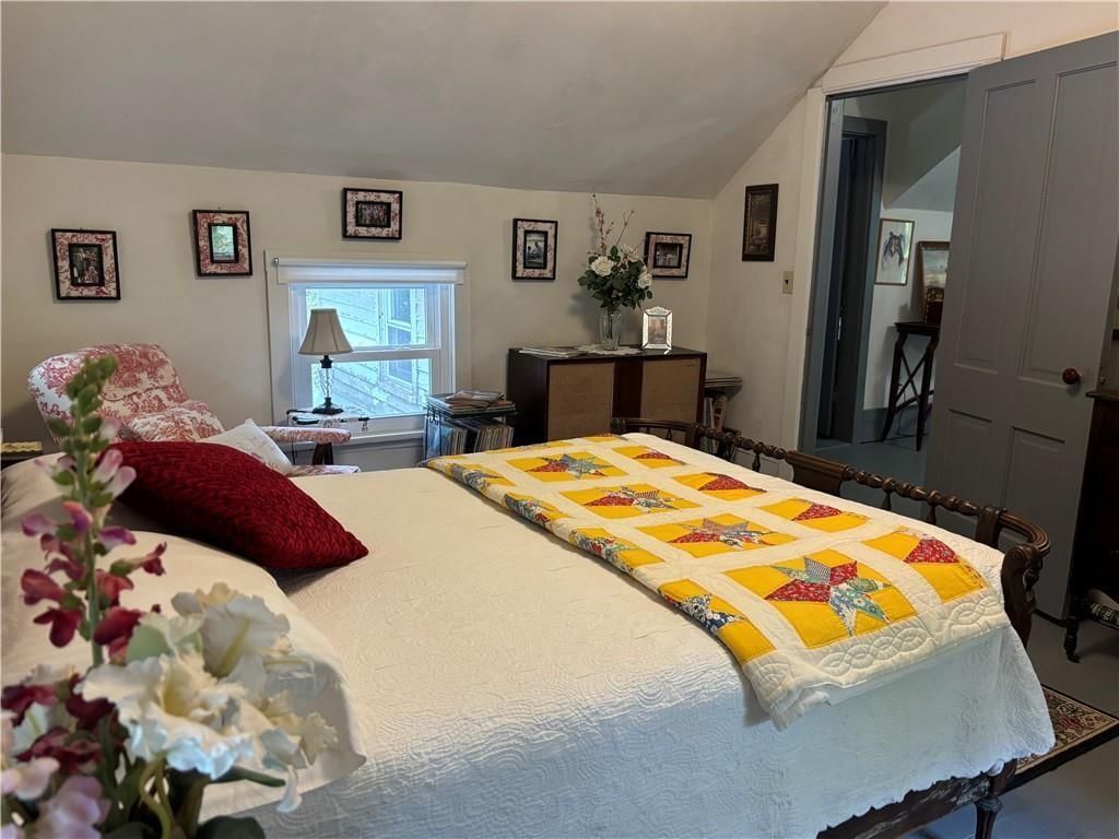 324 W Walnut Street — photo 49