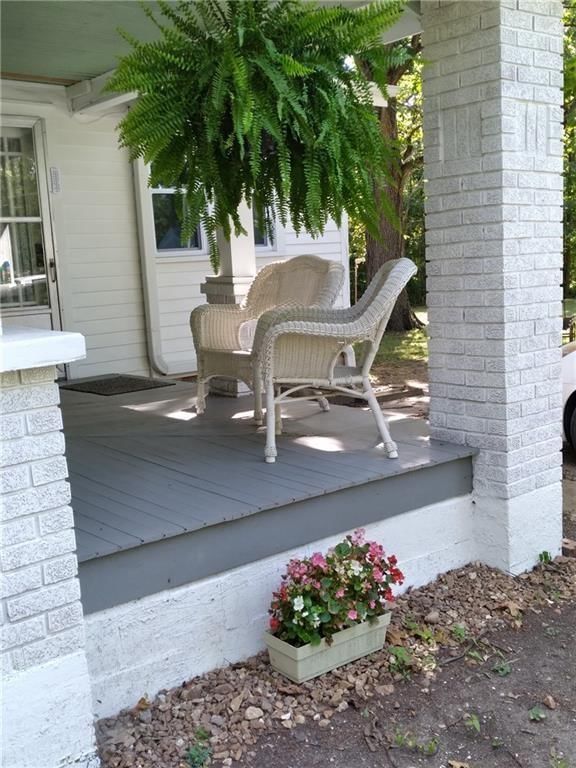 324 W Walnut Street — photo 60