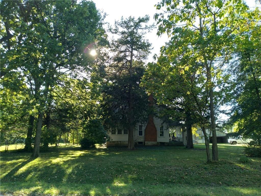 324 W Walnut Street — photo 67