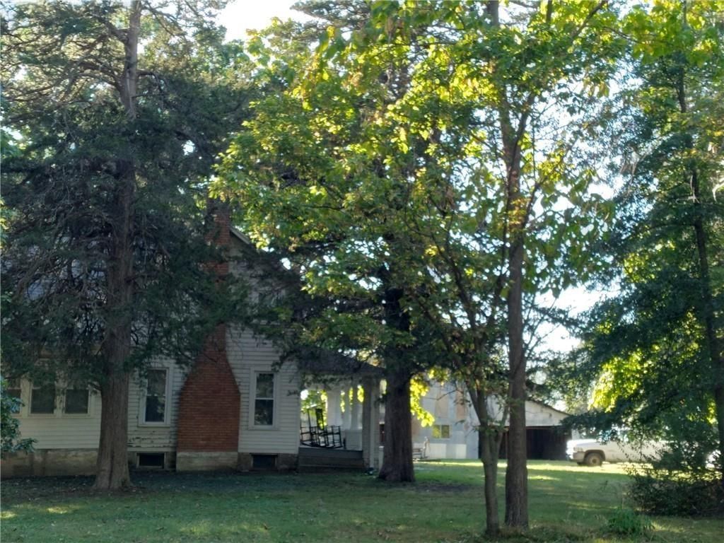324 W Walnut Street — photo 68