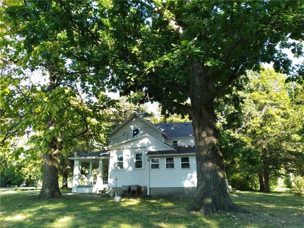 324 W Walnut Street — photo 71