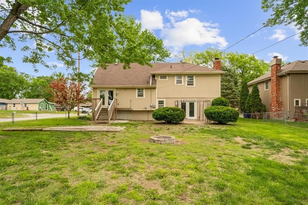 625 N Stevenson Street — photo 29
