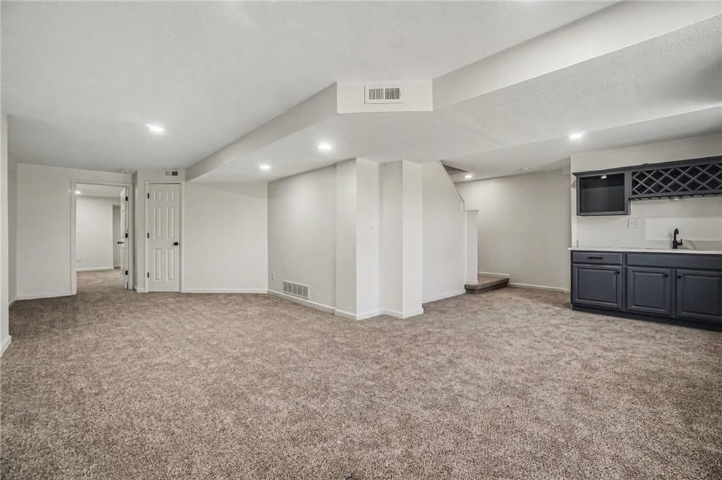 21320 W 98th Street — photo 31