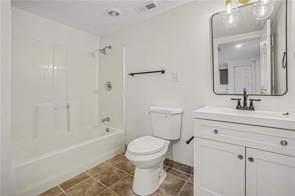 21320 W 98th Street — photo 35