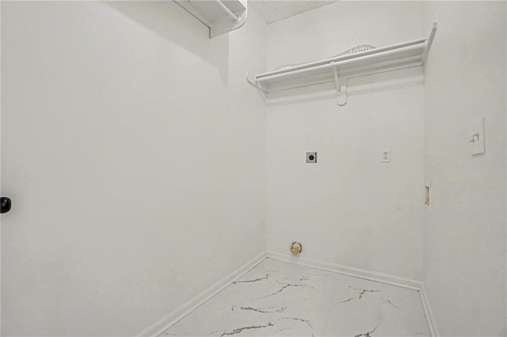 21320 W 98th Street — photo 36