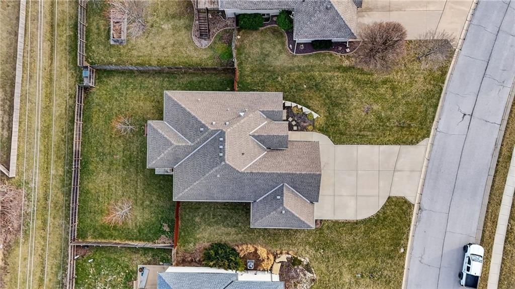 113 N Eastglen Drive — photo 37