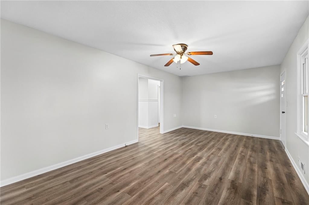 2409 N 155th Street — photo 3