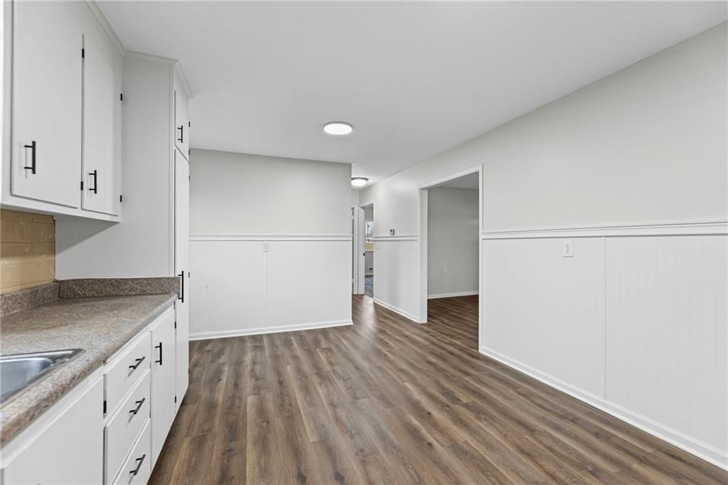 2409 N 155th Street — photo 8