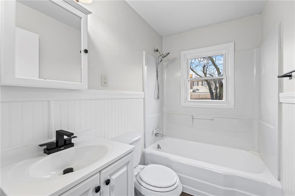 2409 N 155th Street — photo 14