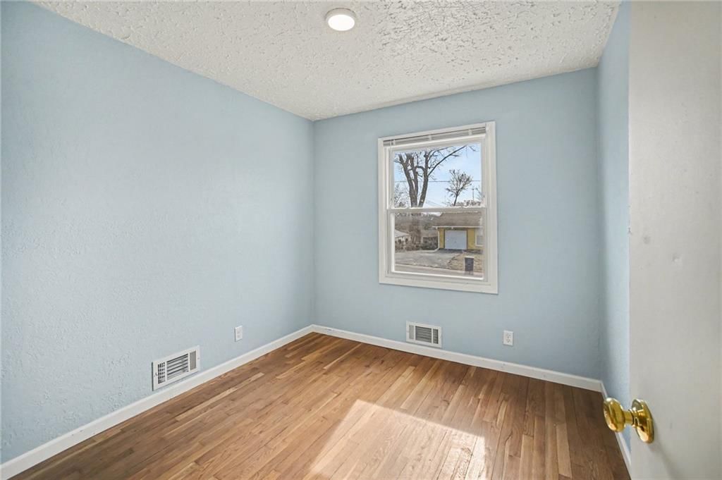4940 E 40th Place — photo 22