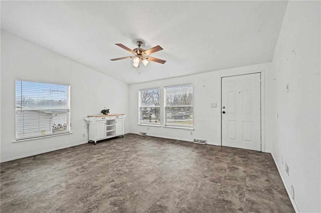 405 Wherritt Lane — photo 4
