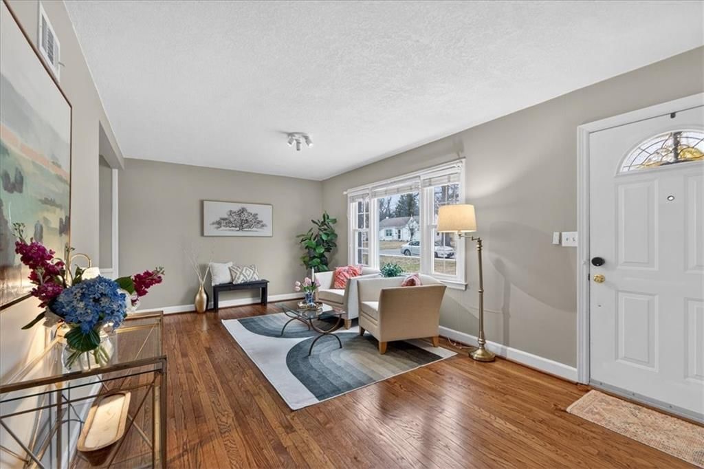 5048 CANTERBURY Street — photo 5