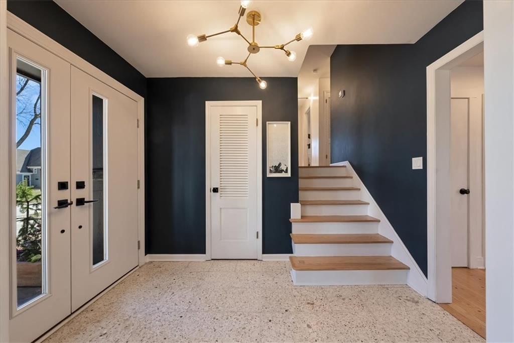 10206 Linden Street — photo 4