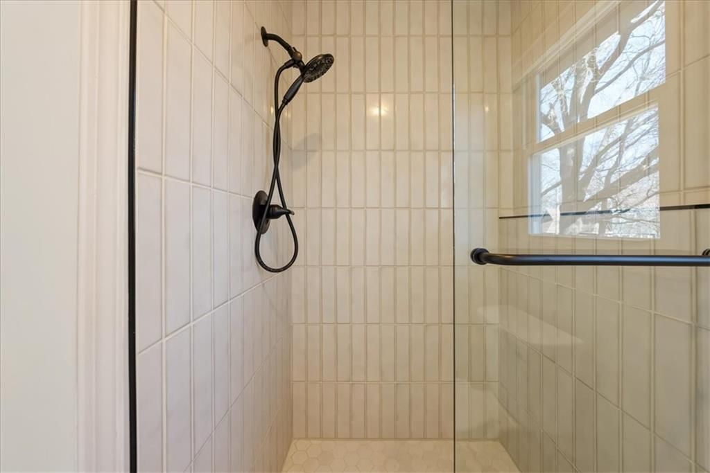 10206 Linden Street — photo 29