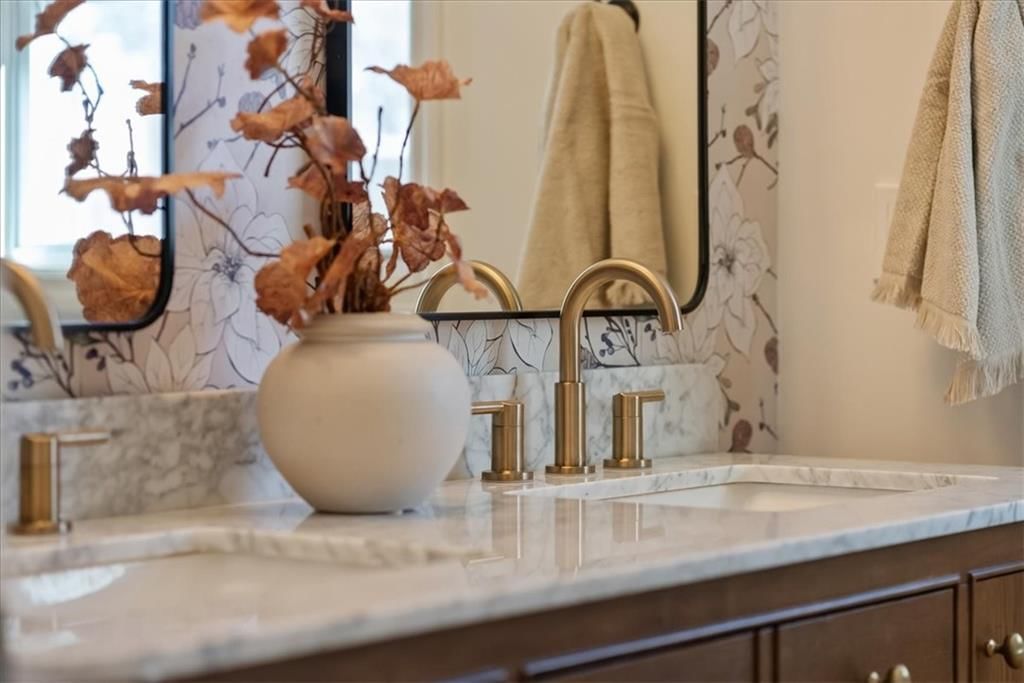 10206 Linden Street — photo 32