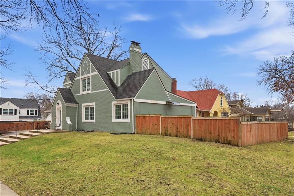 103 E Meyer Boulevard — photo 4