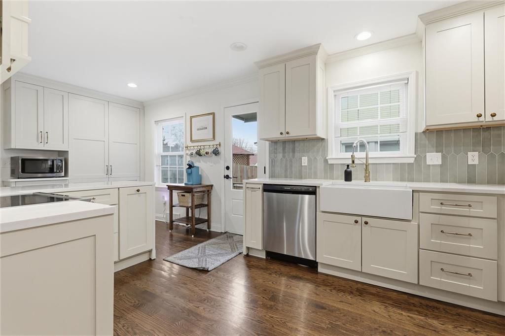 103 E Meyer Boulevard — photo 11