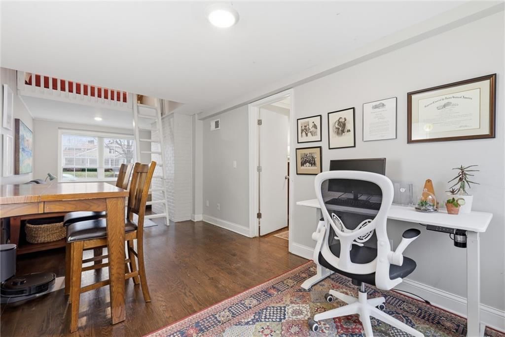 103 E Meyer Boulevard — photo 17