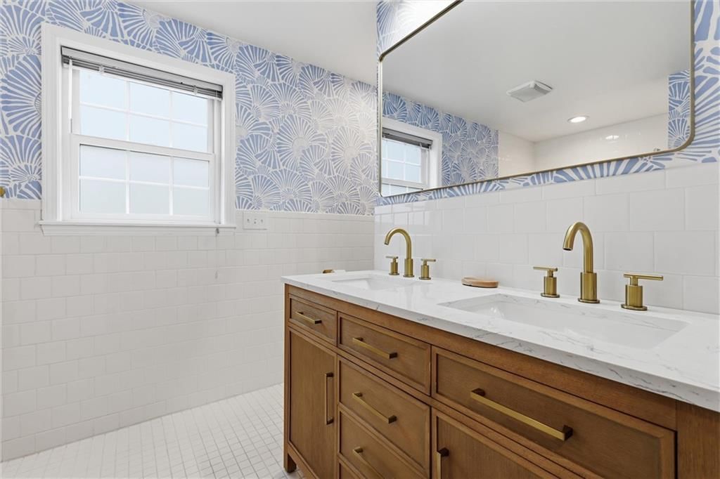 103 E Meyer Boulevard — photo 25