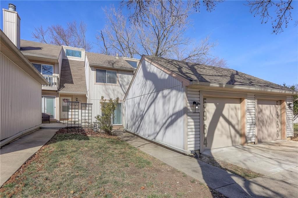 5964 N KANSAS Avenue — photo 2