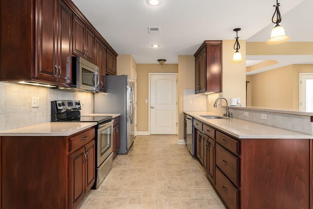 16719 Ruby Way — photo 9