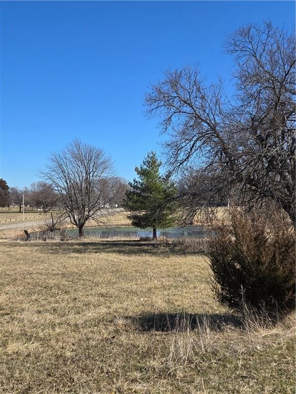 1029 NE Brookfield Drive — photo 2