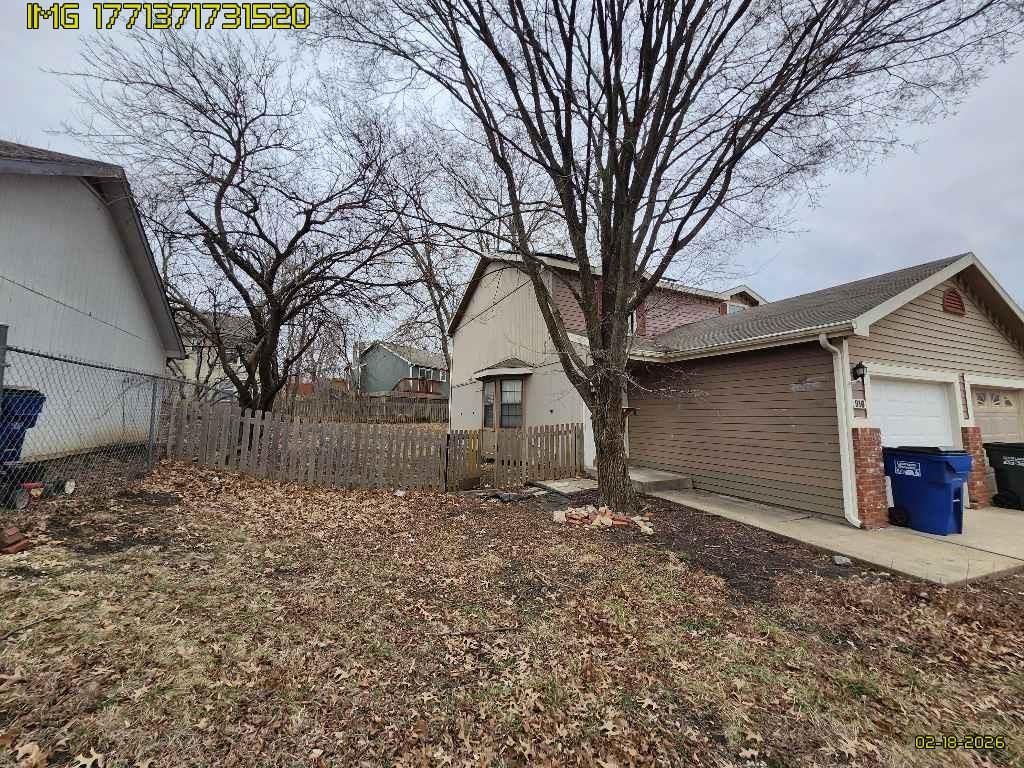 916 Christie Court — photo 2