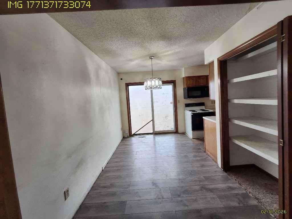 916 Christie Court — photo 6