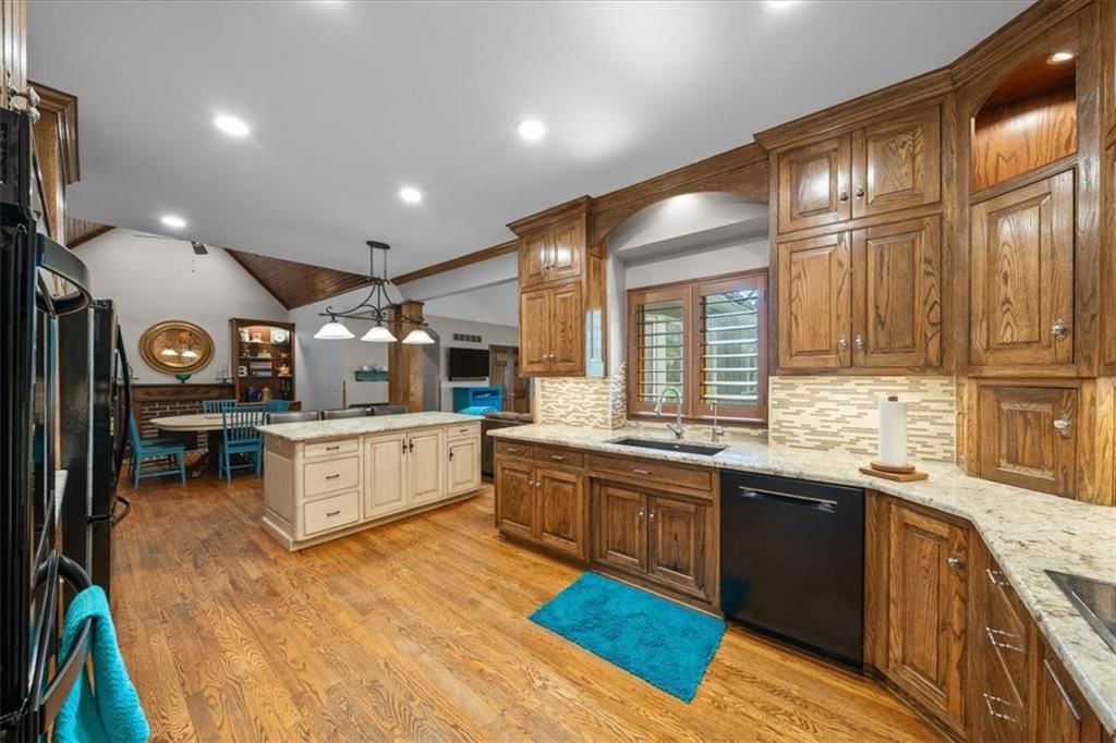 21215 W 106th Street — photo 13