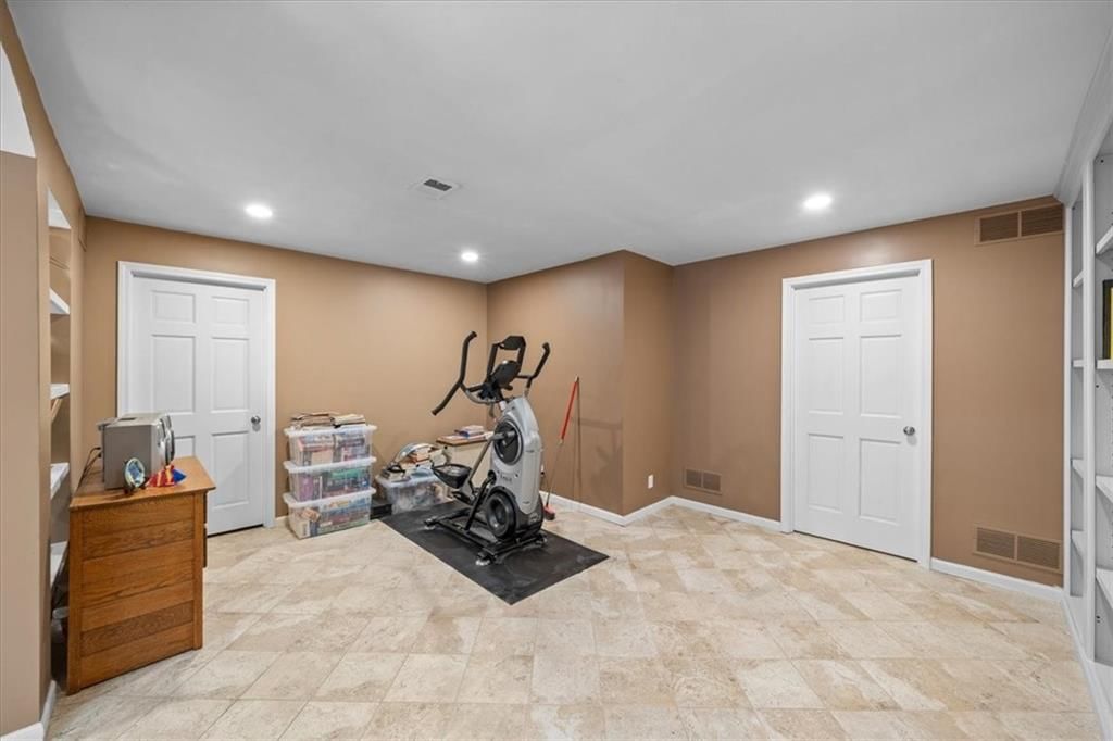 21215 W 106th Street — photo 31