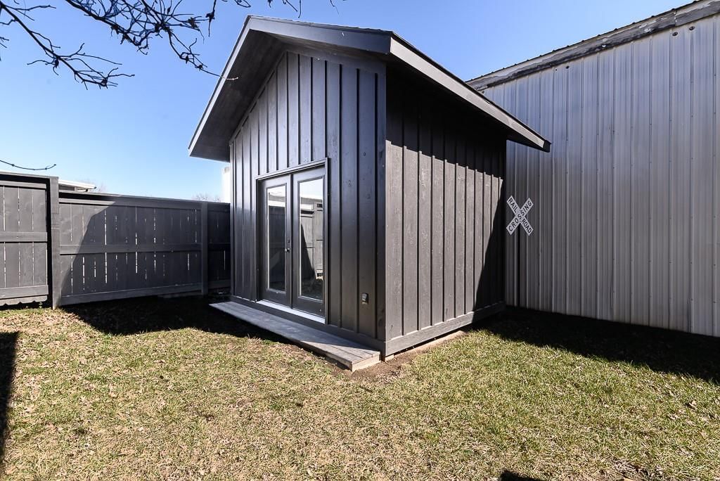 429 S Main Street — photo 24
