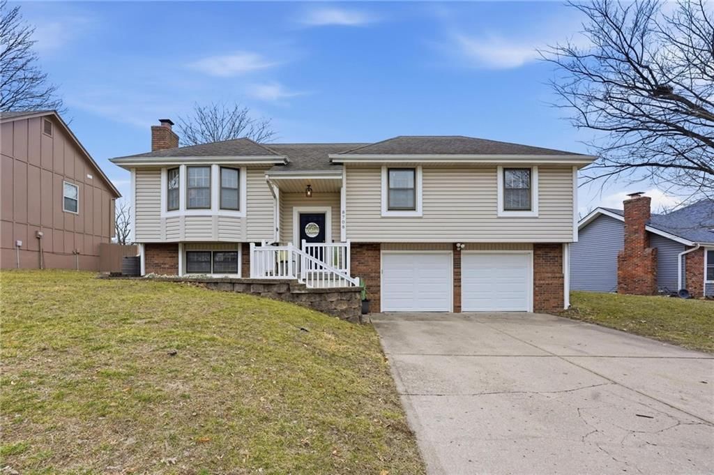 8708 N Shannon Avenue — photo 1