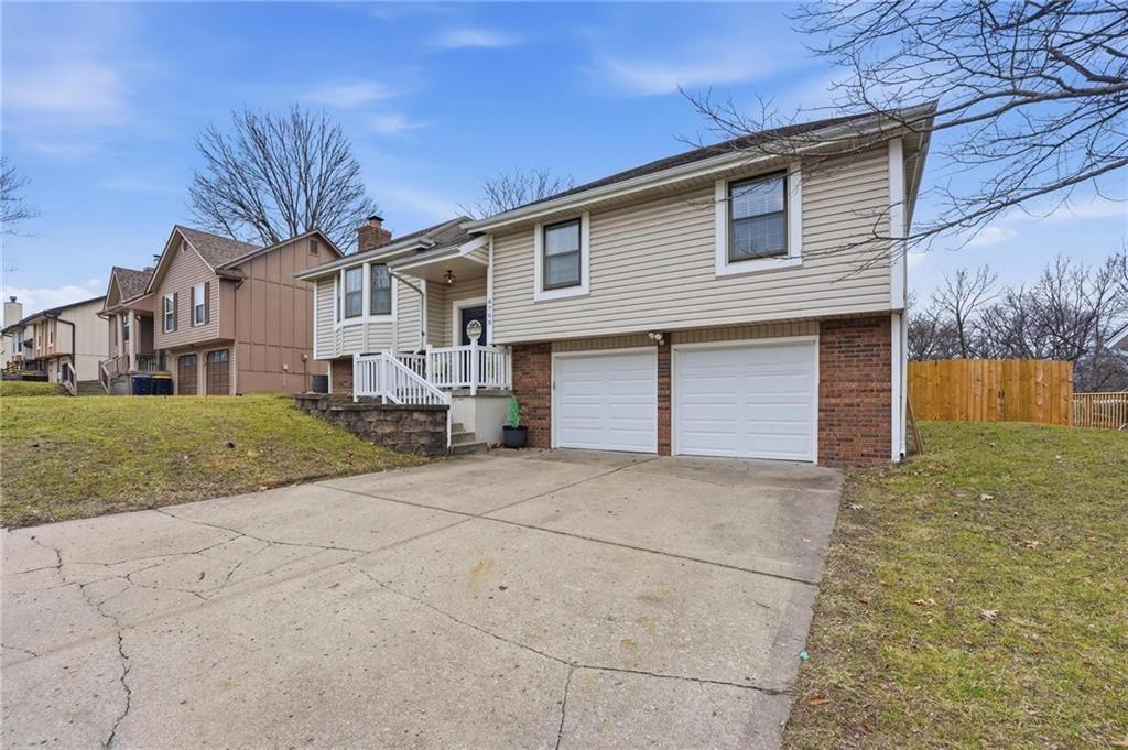 8708 N Shannon Avenue — photo 3