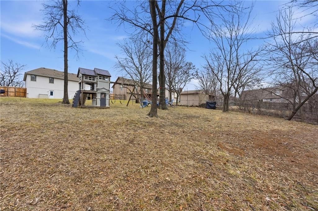 8708 N Shannon Avenue — photo 10