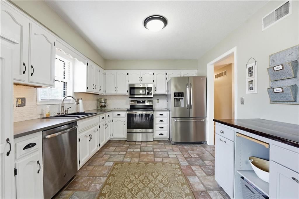 8708 N Shannon Avenue — photo 16