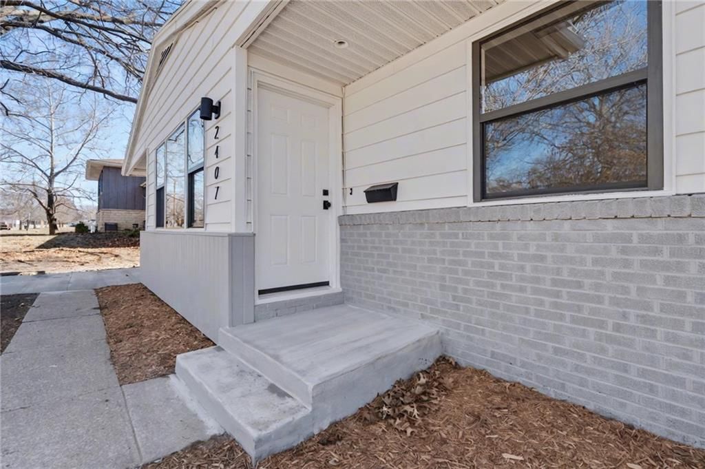 2407 Yale Road — photo 4