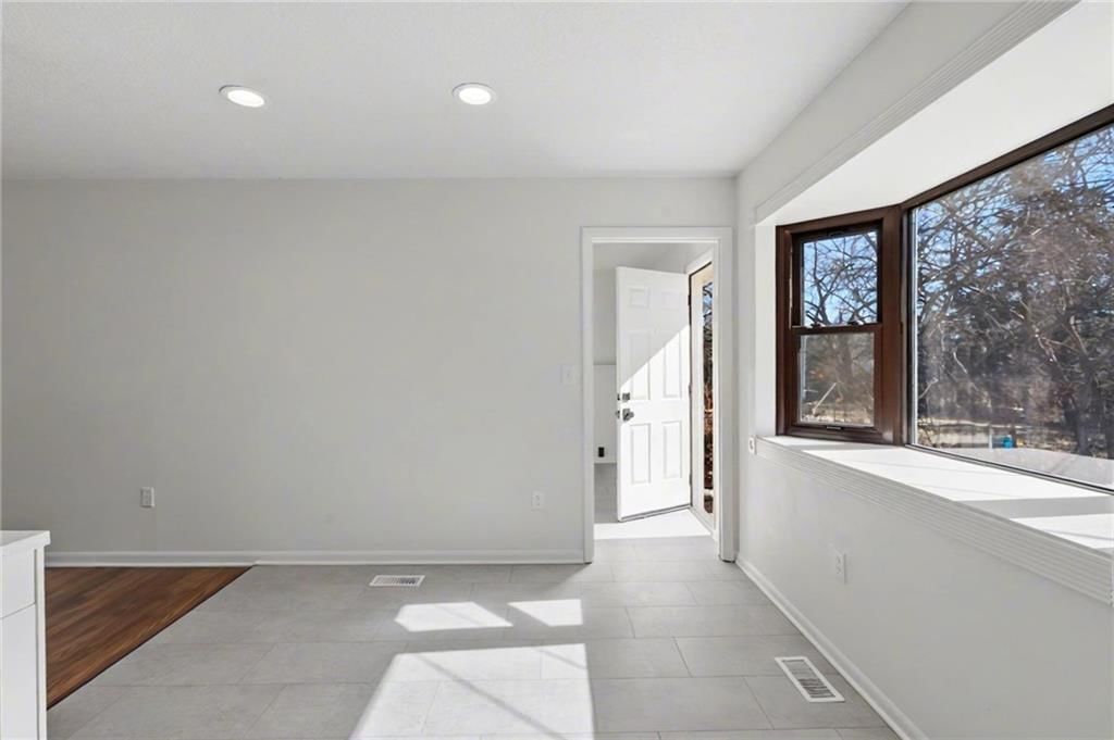 2407 Yale Road — photo 12