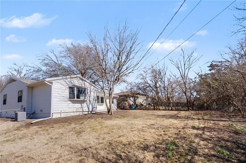 2407 Yale Road — photo 29