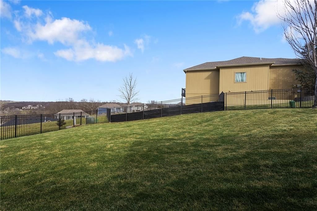 4929 S Brittany Drive — photo 42