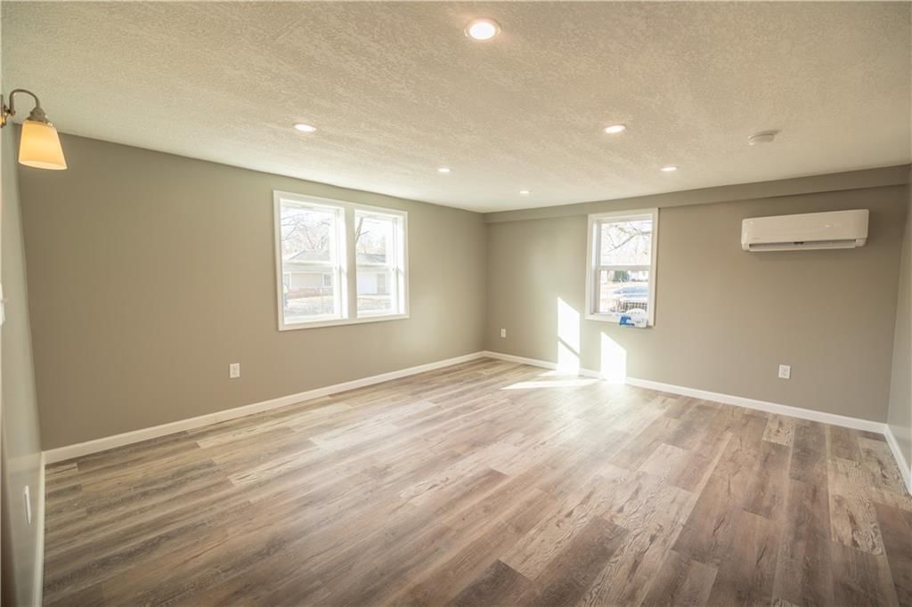 322 Front Street — photo 8