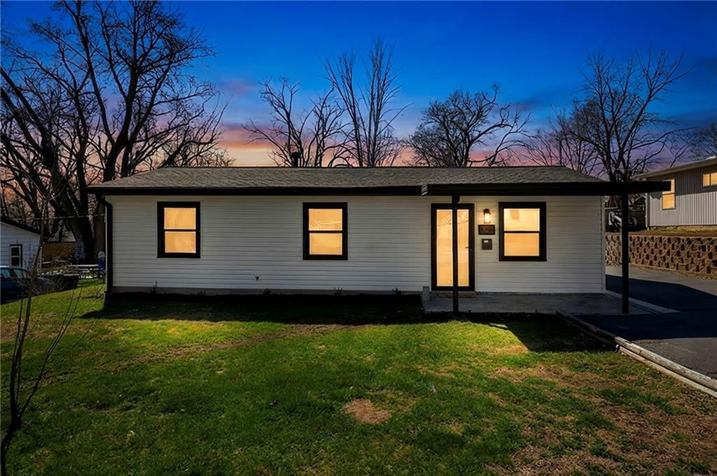 4721 Oak Grove Road — photo 3